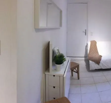 La Taniere De L'ours Blanc Aubagne-cassis-aix En Provence Apartment