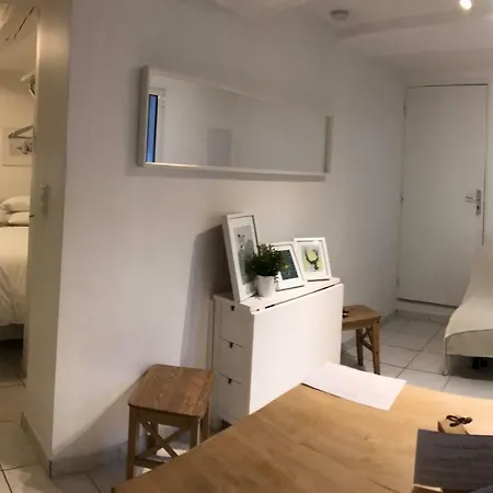 La Taniere De L'ours Blanc Aubagne-cassis-aix En Provence